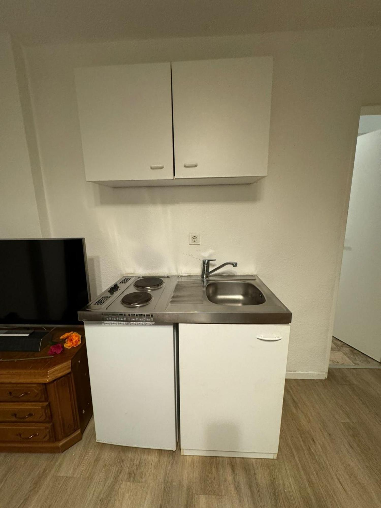 Moebliertes Zimmer Mit Tv, Internet & Kompletter Ausstattung In Bonn-Mehlem Exterior foto